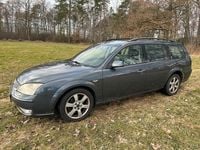 Usado Ford Mondeo Ghia 156 CV (114 kW) 2005 Gris Familiar