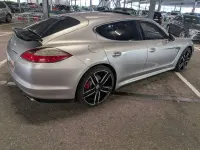 Gebraucht Porsche Panamera Turbo 500 PS (367 kW) 2010 Platinsilbermetallic Kleinwagen