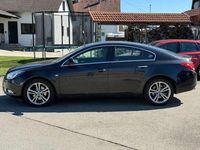 Usado Opel Insignia Innovation 220 HP (161 kW) 2012 Preto Sedan