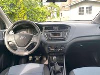 Gebraucht Hyundai i20 Active 101 PS (74 kW) 2016 Schwarz Limousine