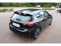 Gebraucht Ford Focus Titanium 155 PS (114 kW) 2025 Schwarz Limousine