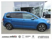 Gebraucht VW Touran Active 150 PS (110 kW) 2023 Blau Van / Kleinbus