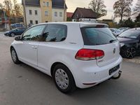Gebraucht VW Golf VI Team 105 PS (77 kW) 2010 Weiß Kleinwagen
