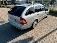Gebraucht Mercedes C200 Elegance 122 PS (89 kW) 2005 Silber Kombi