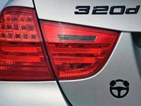 Gebraucht BMW 320 163 PS (119 kW) 2010 Silber Limousine