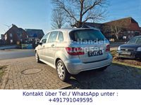 Gebraucht Mercedes B180 109 PS (80 kW) 2011 Silber Van / Kleinbus