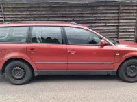 Gebraucht VW Passat 125 PS (91 kW) 1999 Rot Kombi