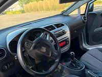 Usata Seat Leon 102 CV (75 kW) 2009 Grigio Utilitaria