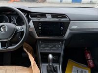 Gebraucht VW Touran Trendline 116 PS (85 kW) 2018 Grau Van / Kleinbus