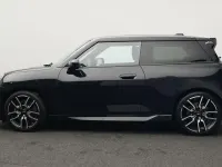 Gebraucht Mini Cooper 135 kW (184 PS) 2024 Schwarz Kleinwagen
