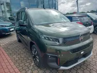 Neu Citroën Berlingo 131 PS (96 kW) 2026 Grün Van / Kleinbus