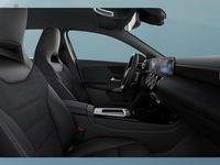 Gebraucht Mercedes A200 150 PS (110 kW) 2024 Schwarz Kleinwagen
