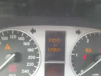 Gebraucht Mercedes B180 109 PS (80 kW) 2011 Schwarz Kleinwagen
