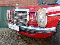 Gebraucht Mercedes 200/8 95 PS (69 kW) 1974 Rot Limousine