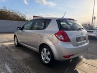 Gebraucht Kia Ceed Edition 7 90 PS (66 kW) 2012 Silber Kleinwagen