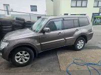 Gebraucht Mitsubishi Pajero Invite 200 PS (147 kW) 2011 Granitbraun (m) SUV