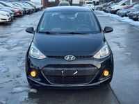Gebraucht Hyundai i10 67 PS (49 kW) 2014 Schwarz Kleinwagen
