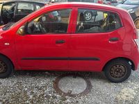 Gebraucht Hyundai i10 75 PS (55 kW) 2009 Rot Kleinwagen
