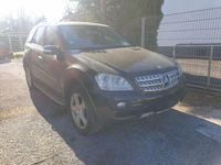 Gebraucht Mercedes ML320 224 PS (164 kW) 2007 Schwarz SUV
