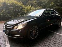 Gebraucht Mercedes E250 Avantgarde 204 PS (150 kW) 2011 Schwarz Coupé