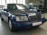 Gebraucht Mercedes E420 279 PS (205 kW) 1993 Nautikblau Limousine
