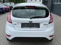Gebraucht Ford Fiesta Trend 101 PS (74 kW) 2013 Weiß Limousine