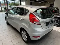 Gebraucht Ford Fiesta SYNC Edition 140 PS (102 kW) 2015 Silber Kleinwagen