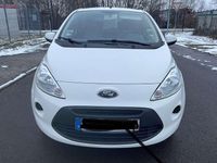 Gebraucht Ford Ka Trend 69 PS (50 kW) 2016 Crystalweiß Kleinwagen