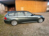 Gebraucht BMW 320 177 PS (130 kW) 2009 Grün Kombi