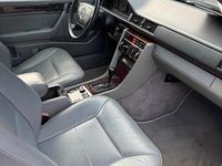 Gebraucht Mercedes E320 220 PS (161 kW) 1995 Blau Coupé