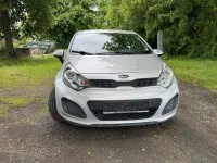 Gebraucht Kia Rio Edition 7 86 PS (63 kW) 2012 Silber Limousine