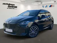 Gebraucht BMW 230e Active Tourer M Sport 326 PS (239 kW) 2024 Saphirschwarz Van / Kleinbus