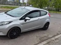 Używany Ford Fiesta 60 KM (44 kW) 2010 Srebrny Sedan/Limuzyna