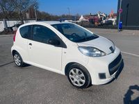 Gebraucht Peugeot 107 69 PS (50 kW) 2010 Weiß Kleinwagen
