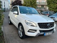 gebraucht Mercedes ML350 4matic bluetac voll Ausstattung top Zustand