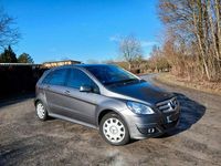 Gebraucht Mercedes B200 136 PS (100 kW) 2008 Silber Van / Kleinbus