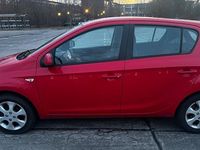 Gebraucht Hyundai i20 101 PS (74 kW) 2009 Rot Kleinwagen