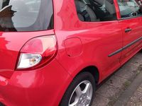 Gebraucht Renault Clio IV 75 PS (55 kW) 2012 Rot Limousine