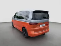 Gebraucht VW Multivan Life 150 PS (110 kW) 2023 Silber Van / Kleinbus