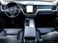 Używany Volvo XC60 Ultimate 197 KM (144 kW) 2023 Niebieski SUV