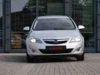 Gebraucht Opel Astra Design Edition 140 PS (102 kW) 2011 Silber Kombi