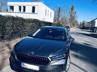 Gebraucht Skoda Superb Selection 150 PS (110 kW) 2024 Grau Kombi