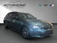 Gebraucht BMW 330e Advantage 252 PS (185 kW) 2020 Blue ridge mountain Kombi