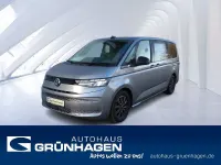 Gebraucht VW Multivan Basis 150 PS (110 kW) 2023 Monosilber (metallic) Van / Kleinbus