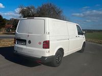 Gebraucht VW T6 150 PS (110 kW) 2019 Rot Van