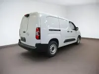 Gebraucht Opel Combo 131 PS (96 kW) 2025 Kaolin weiß Van / Kleinbus