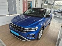 Second-hand VW T-Roc Style 150 CP (110 kW) 2024 Albastru SUV