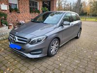 Gebraucht Mercedes B250 211 PS (155 kW) 2016 Grau Van / Kleinbus