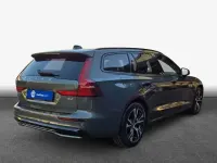 Gebraucht Volvo V60 145 PS (106 kW) 2025 Kombi