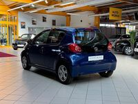 Gebraucht Toyota Aygo 68 PS (50 kW) 2007 Blau Kleinwagen